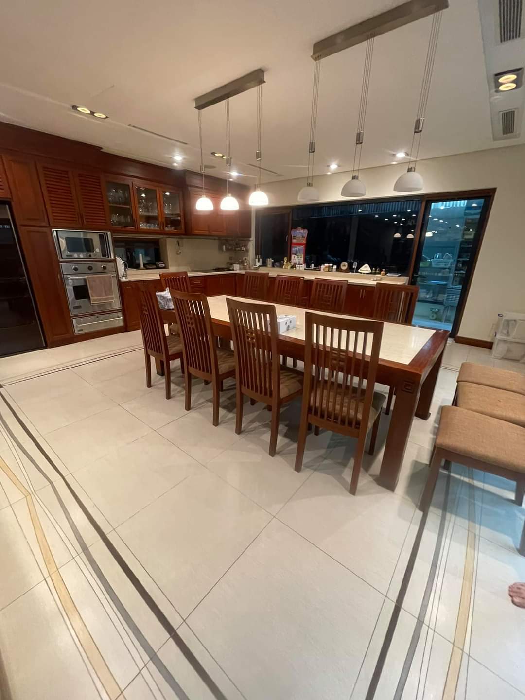 Bán nhà phân lô 4 tầng diện tích 130m2 giá 33 tỷ tại phố Lý Nam Đế, Hàng Mã