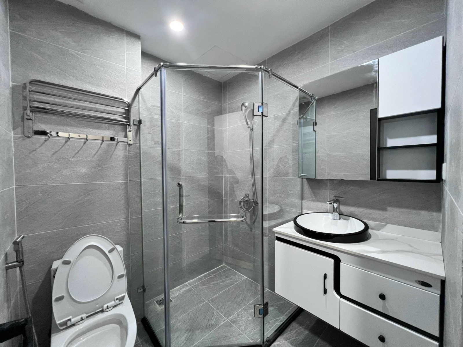Chính chủ cần bán nhà tại Ngọc Lâm, Long Biên diện tích 34m2 giá 4,8 tỷ