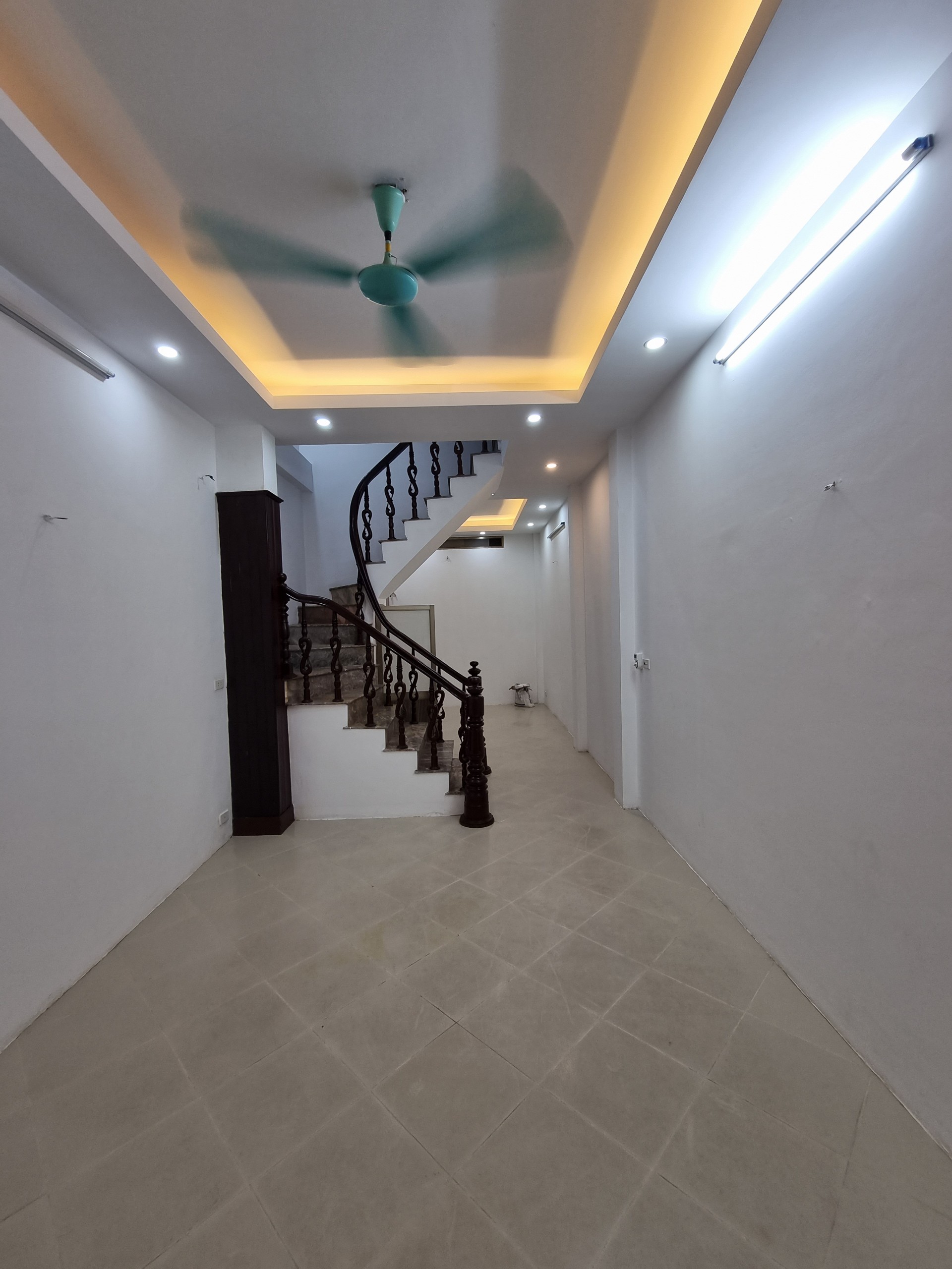Chính chủ cần bán gấp nhà tại Đỗ Đức Dục diện tích 40m2 giá 4,7 tỷ