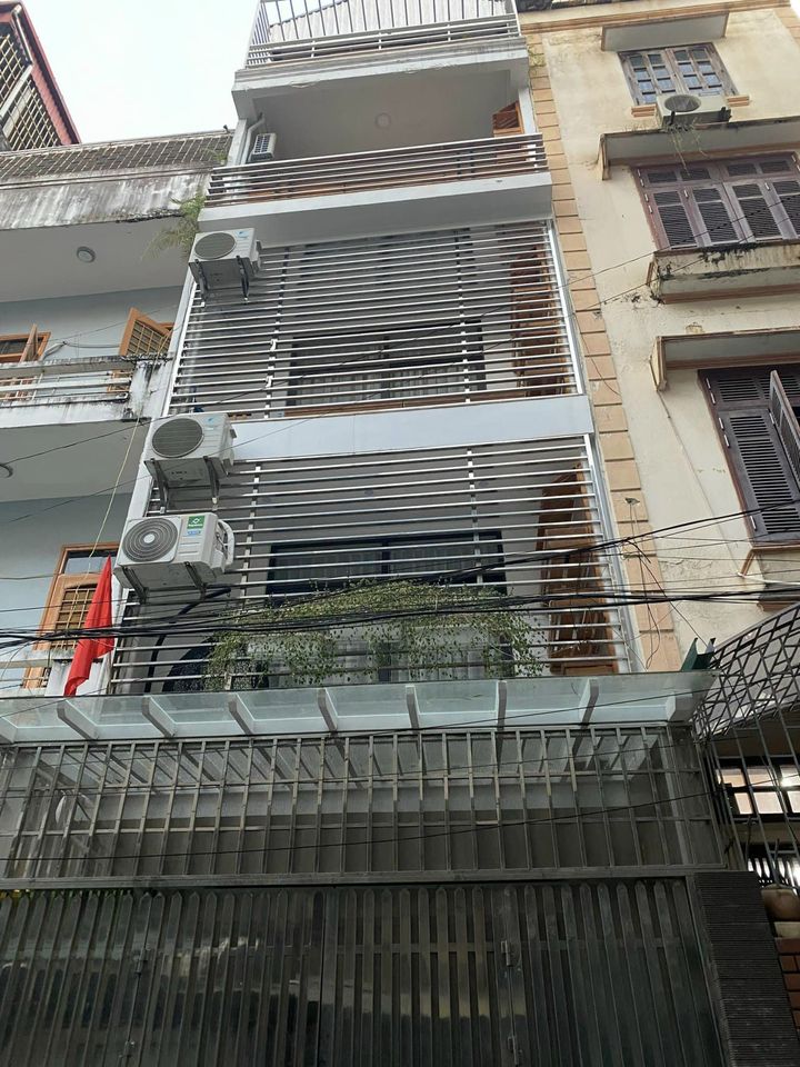 Cho thuê nhà nguyên căn Giải Phóng, Thanh Xuân 18tr/tháng
