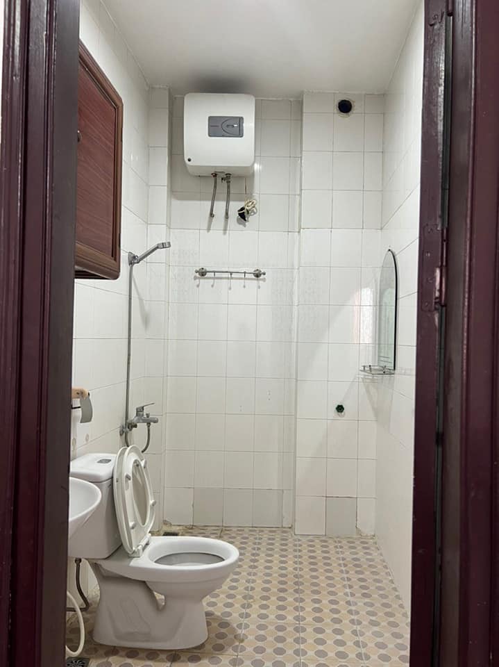 Cho thuê căn hộ tai Phố Lê Văn Hưu, Hai Bà Trưng giá chỉ 5tr/tháng