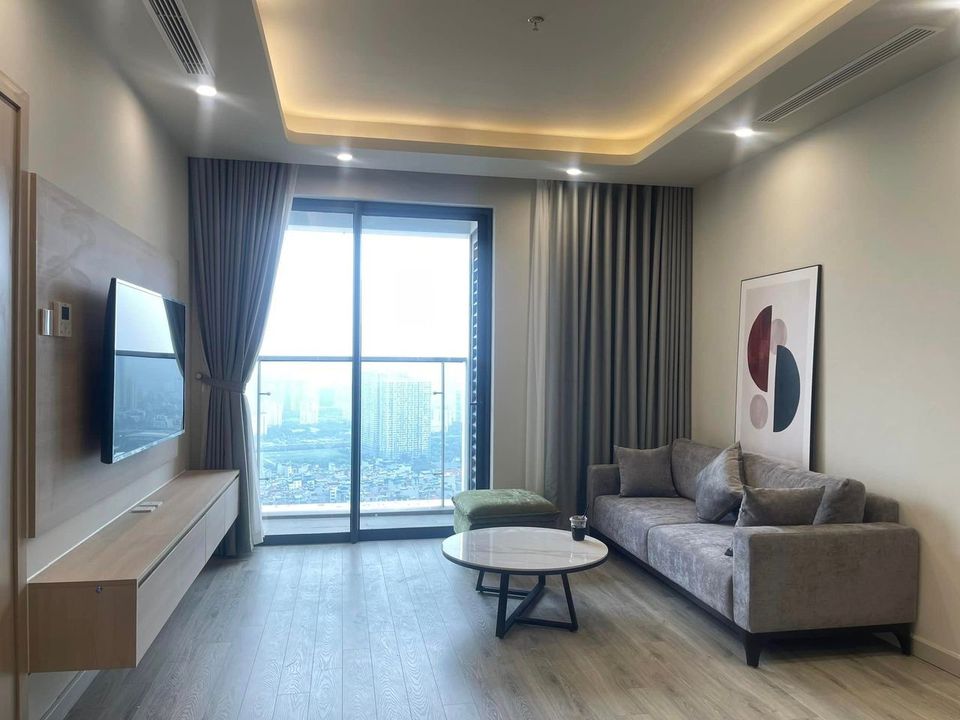 Cần cho thuê căn 2 ngủ tòa Golden Land 275 Nguyễn Trãi