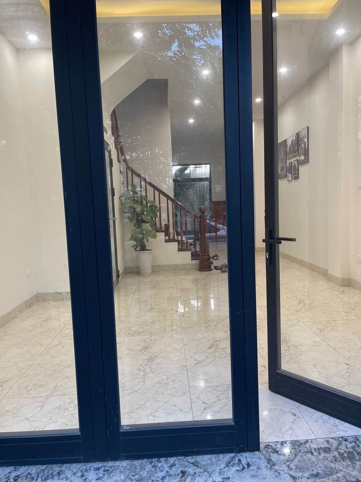 Chính chủ cho thuê nhà Đình Thôn, tiện kinh doanh buôn bán giá 15tr/tháng