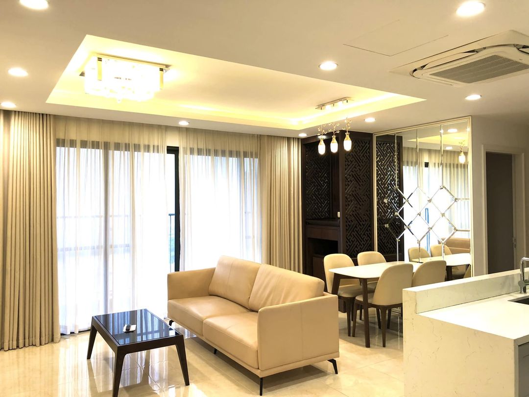 Cần cho thuê căn hộ 3 phòng ngủ tại Vincom Trần Duy Hưng
