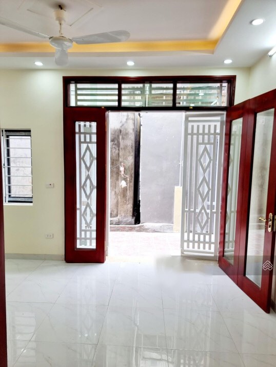 Chính chủ cần bán gấp nhà 4 tầng 32m2 giá 1,47 tỷ tại Phụng Châu, Chương Mỹ