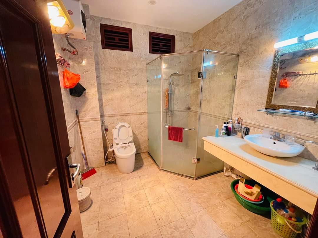 Bán nhà tại Phạm Tuấn Tài, Cầu Giấy diện tích 55m2 giá 11,9 tỷ