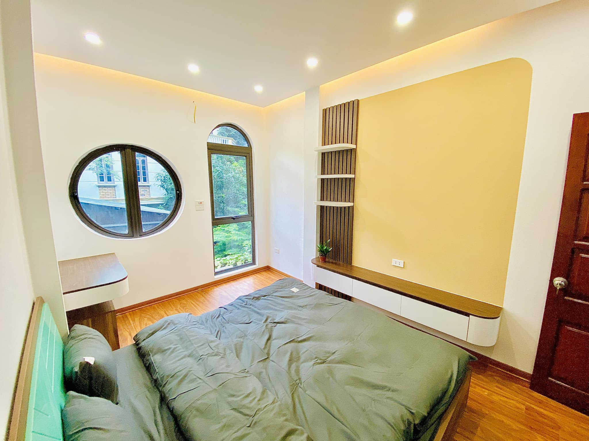 Bán nhà 5 tầng diện tích 45m2 giá 5,8 tỷ tại Cát Linh, Đống Đa