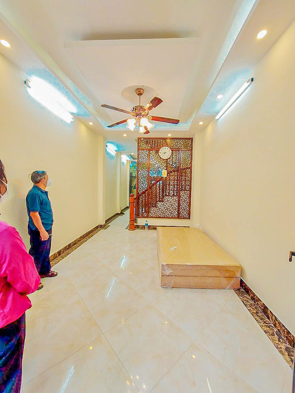 Cần bán nhà 5 tầng diện tích 42m2 giá 5,2 tỷ tại Tôn Đức Thắng, Đống Đa