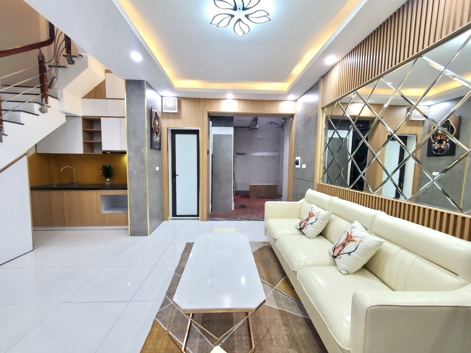 Chính chủ cần bán nhà 4 tầng 40m2 giá 3,1 tỷ tại Quỳnh Mai, Hai Bà Trưng