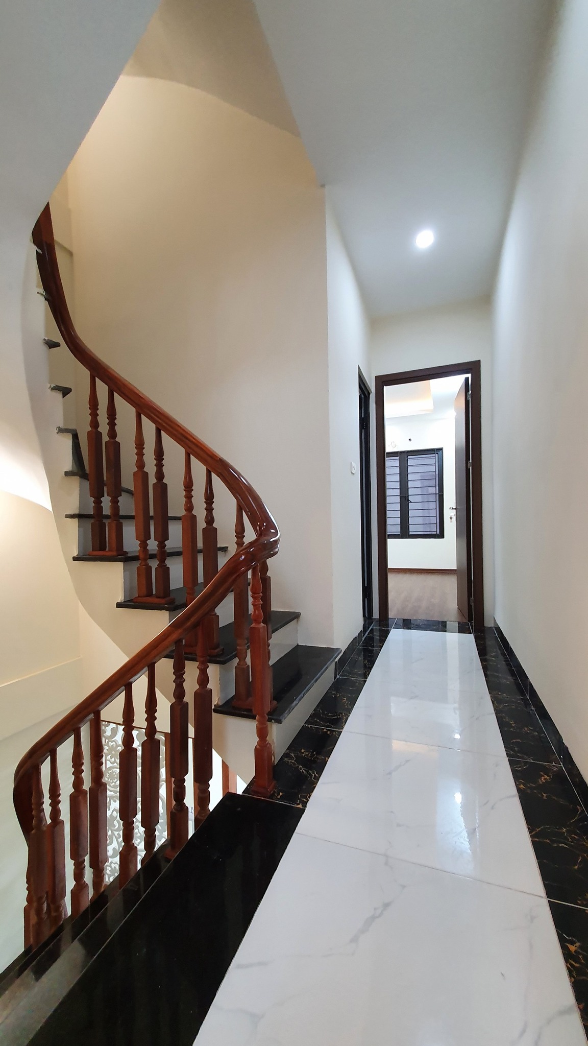 Bán nhà mới tại Kim Ngưu, Hai Bà Trưng diện tích 42m2 giá 4,9 tỷ