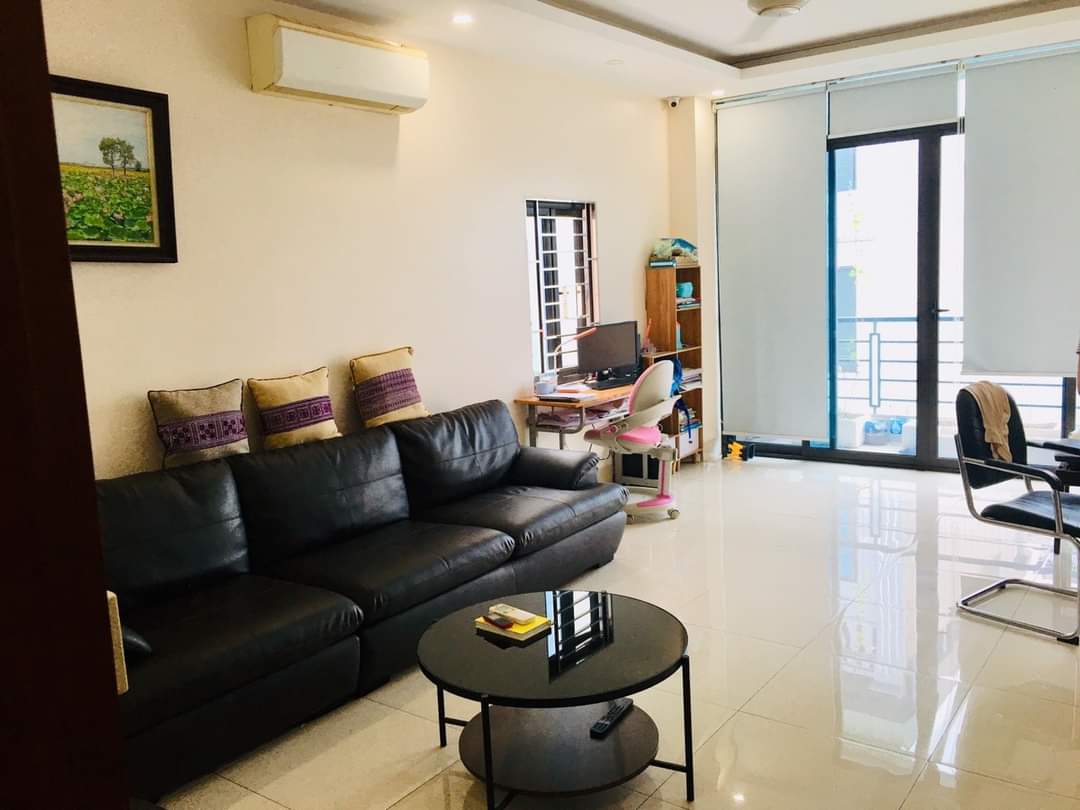 Cần bán nhà 4 tầng diện tích 50m2 giá 12,8 tỷ tại Lý Thường Kiệt, Hoàn Kiếm
