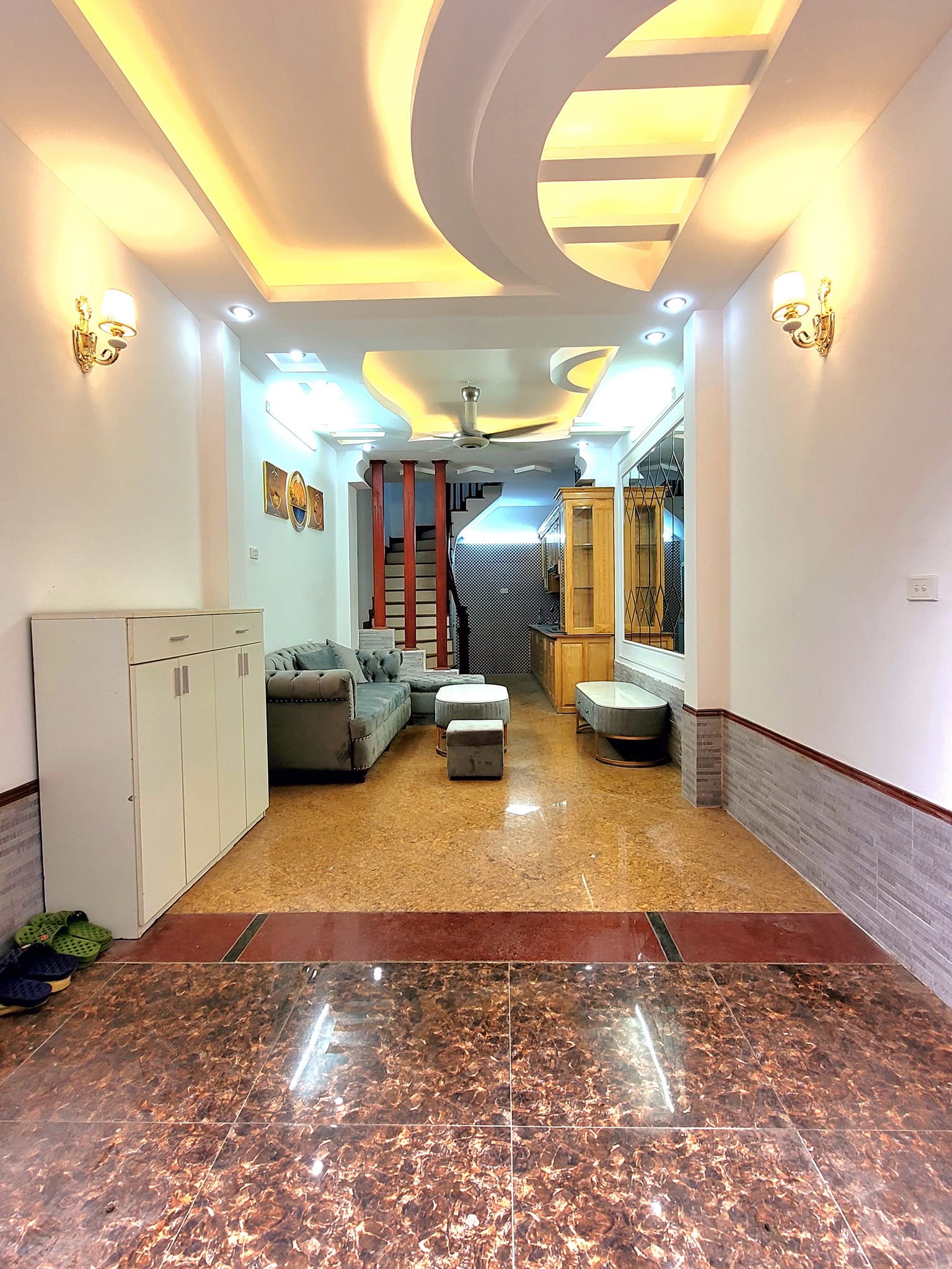 Bán nhà 5 tầng diện tích 30m2 giá 3,5 tỷ tại Trương Định, Hoàng Mai