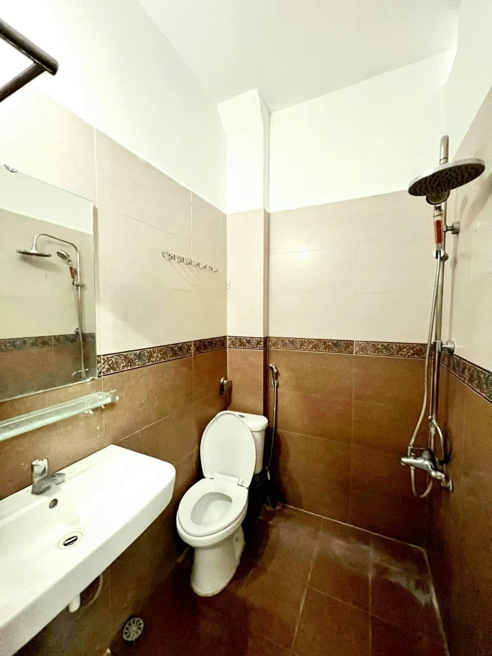Bán nhà 5 tầng diện tích 30m2 giá 3,5 tỷ tại Trương Định, Hoàng Mai
