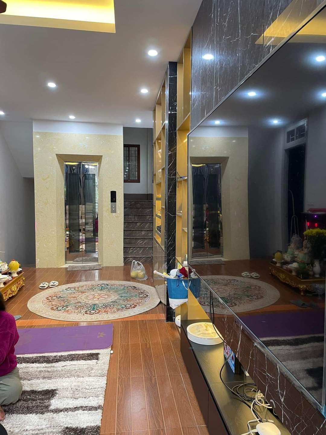 Chính chủ cần bán nhà 5 tầng diện tích 82m2 giá 10 tỷ tại Tây Hồ