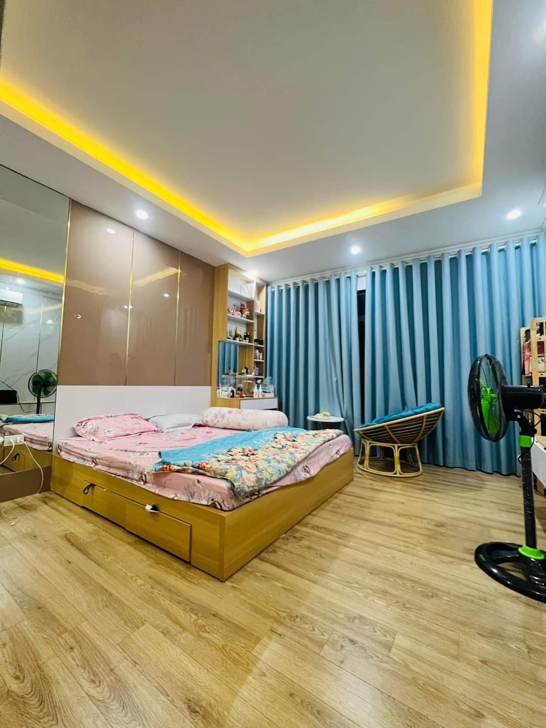 Chính củ cần bán nhà 5 tầng diện tích 77m2 giá 9,98 tỷ tại An Dương Vương, Tây Hồ