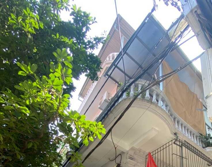 Bán nhà 3 tầng ở Âu Cơ Nhật Tân có diện tích 54m2