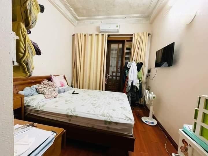 Bán nhà phố Lạc Trung, Hai Bà Trưng. 48m2*4 tầng, mặt tiền 4.1m, ô tô vào nhà