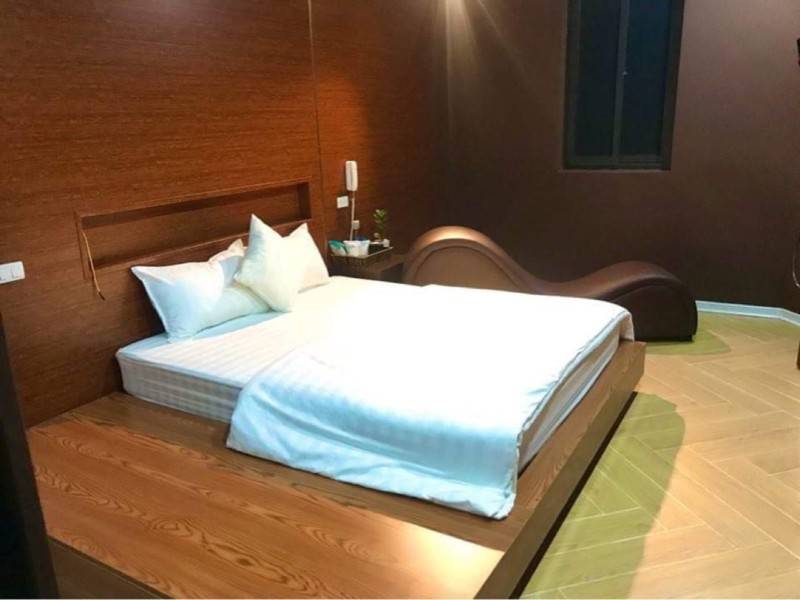Chính chủ cần sang nhượng nhà nghỉ tại Nguyễn Chí Thanh, Đống Đa