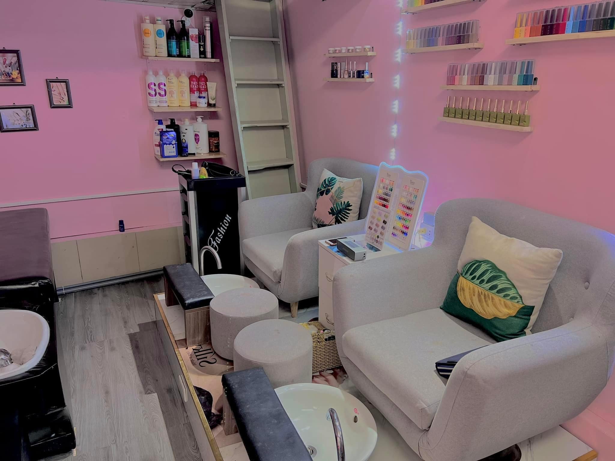 Cần nhượng lại cửa hàng nail, gội, massa tại Định Công, Hoàng Mai