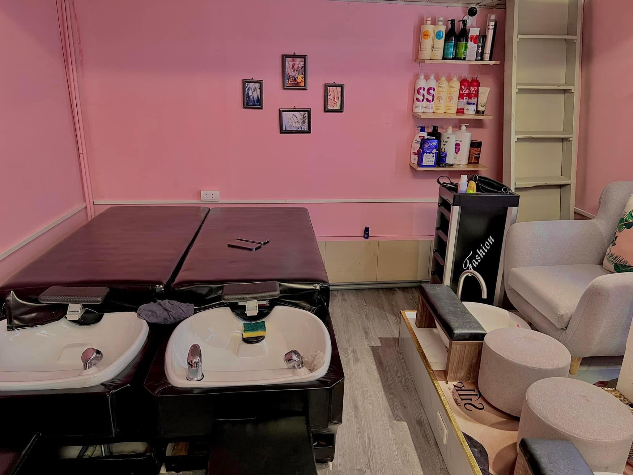 Cần nhượng lại cửa hàng nail, gội, massa tại Định Công, Hoàng Mai