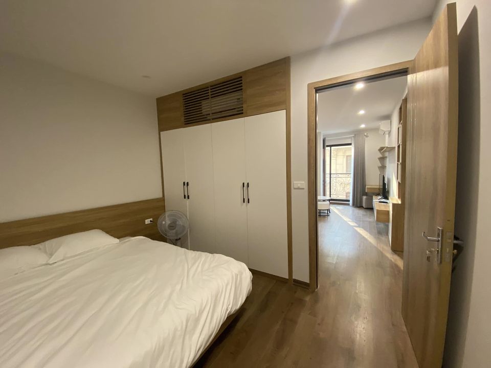 Chính chủ thuê căn hộ cao cấp số 5 Linh Lang, Ba Đình