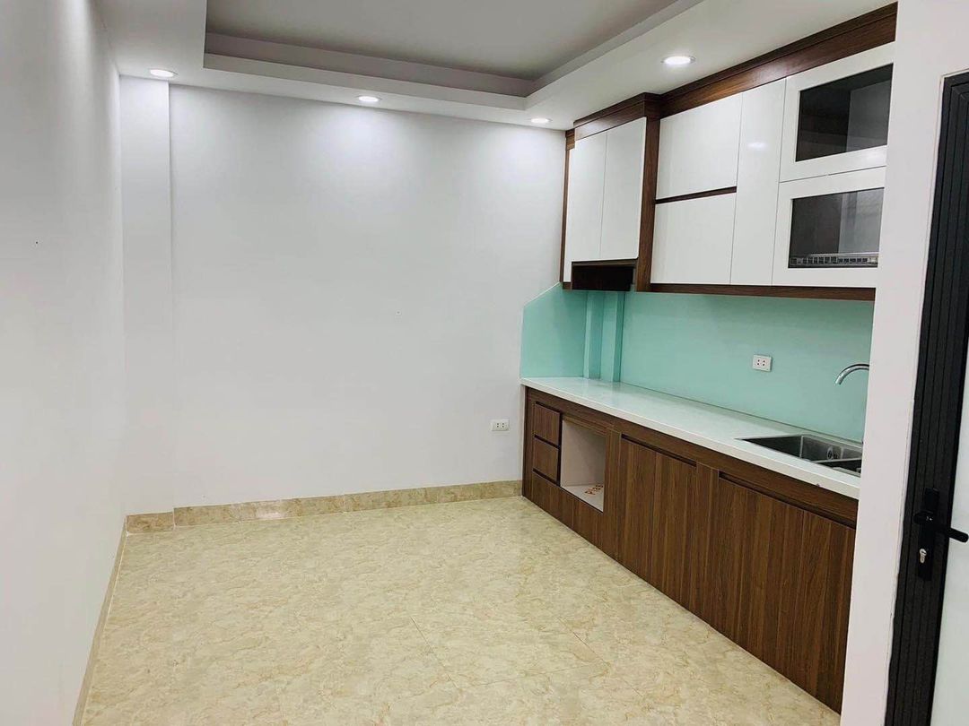Cho thuê nhà 3 tầng tại Vũ Tông Phan, Thanh Xuân giá 9tr/tháng