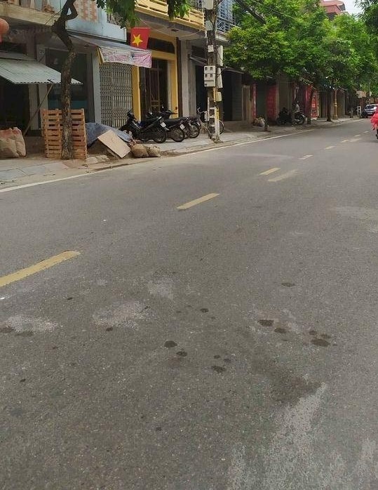 Bán gấp nhà mặt phố Ngô Quyền Sơn Tây giá thương lượng