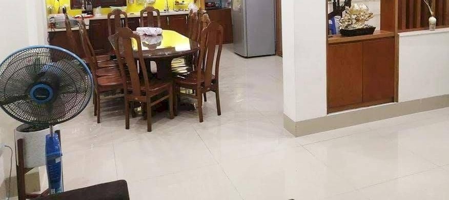 Bán nhà 5 tầng ở Âu Cơ, Tây Hồ, Hà Nội sổ đỏ chính chủ