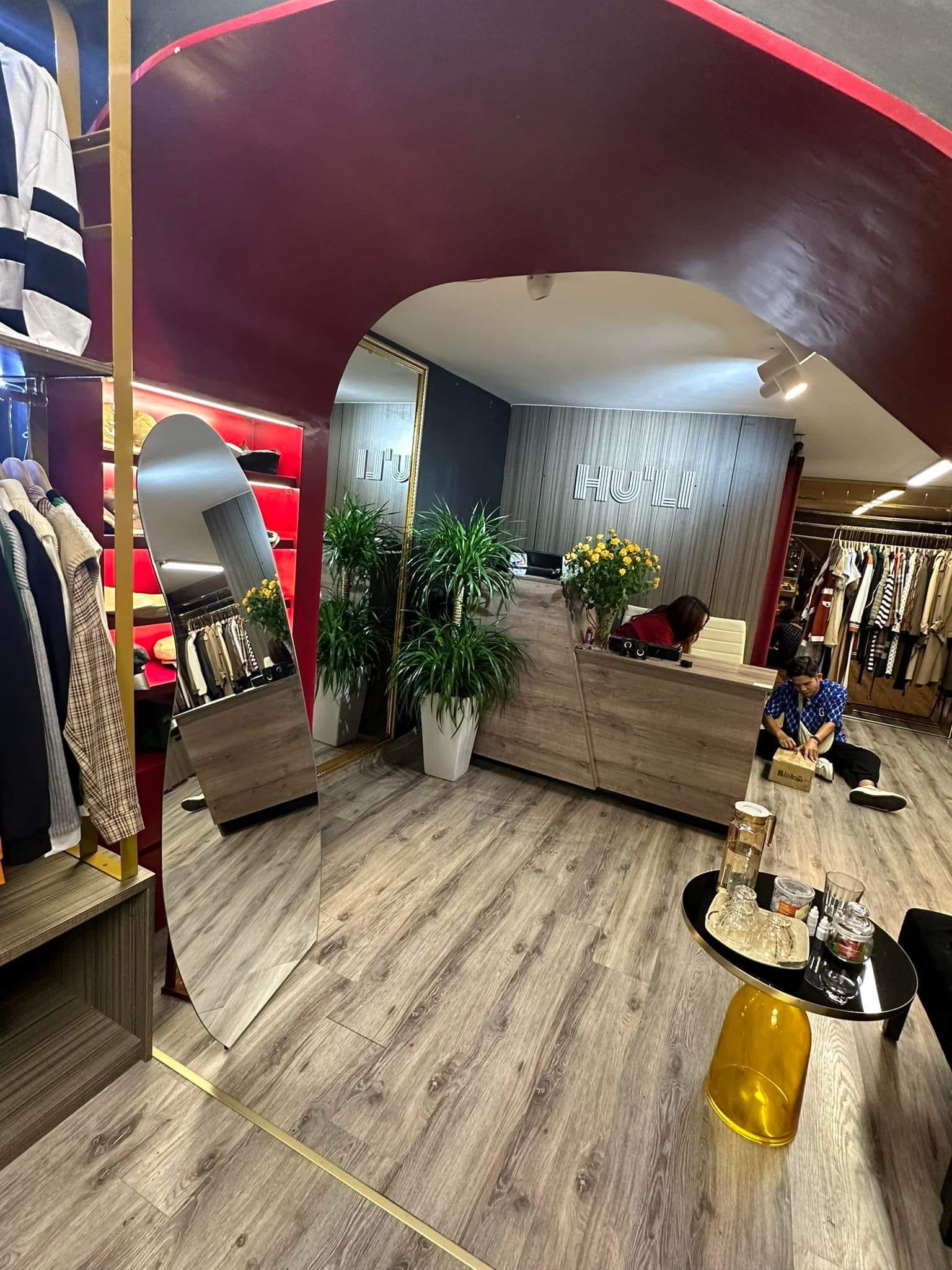 Cần nhượng lại cửa hàng thời trang nữ cao cấp tại Thái Hà, Đống Đa