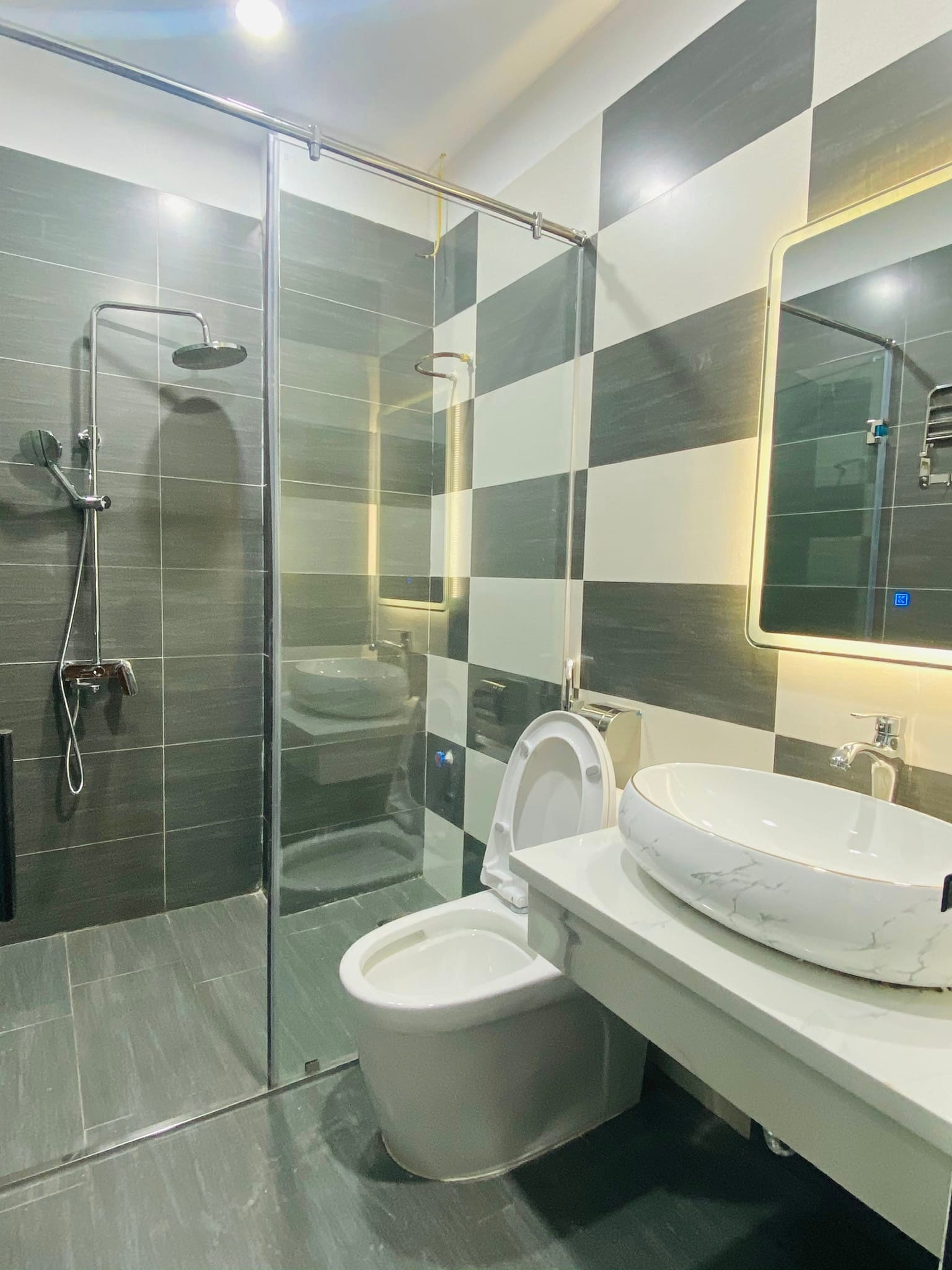 Cần bán căn nhà chính chủ full nội thất ở Thanh Xuân Hà Nội