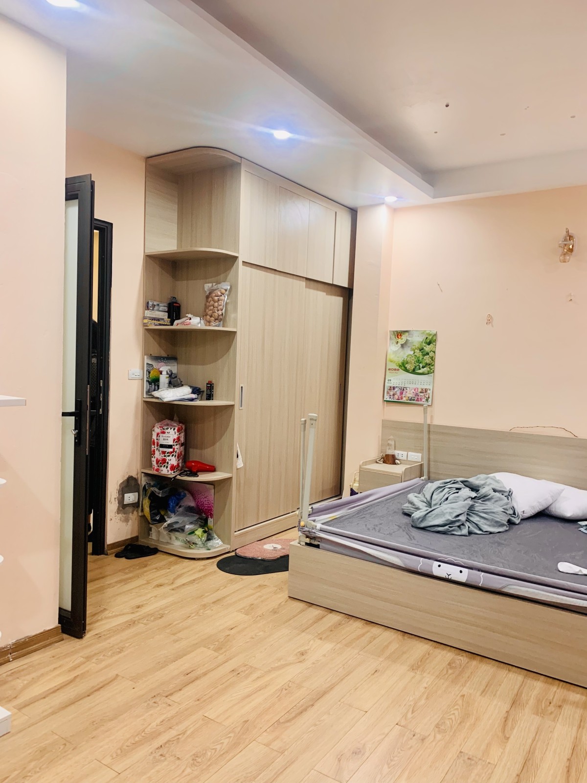 Bán ngay nhà vừa xây được 3 năm thoáng đẹp ở Thanh Xuân, Hà Nội