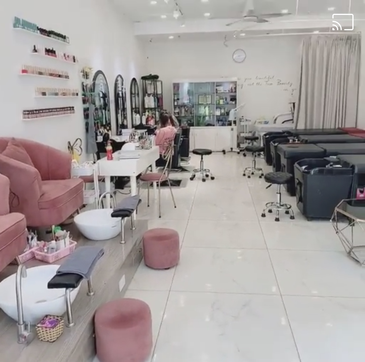 Cần nhượng lại cửa hàng nail, spa tại Minh Khai, Hai Bà Trưng