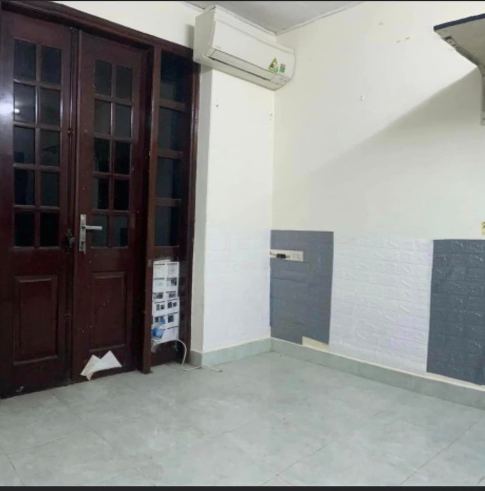 Cho thuê nhà ở tầng 2 cuối đường Hoàng Mai giá chỉ 4tr/tháng