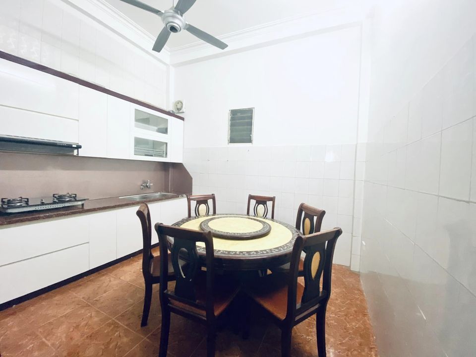 Cho thuê nhà nguyên căn ở Nguyễn Khang, Yên Hoà, Cầu Giấy