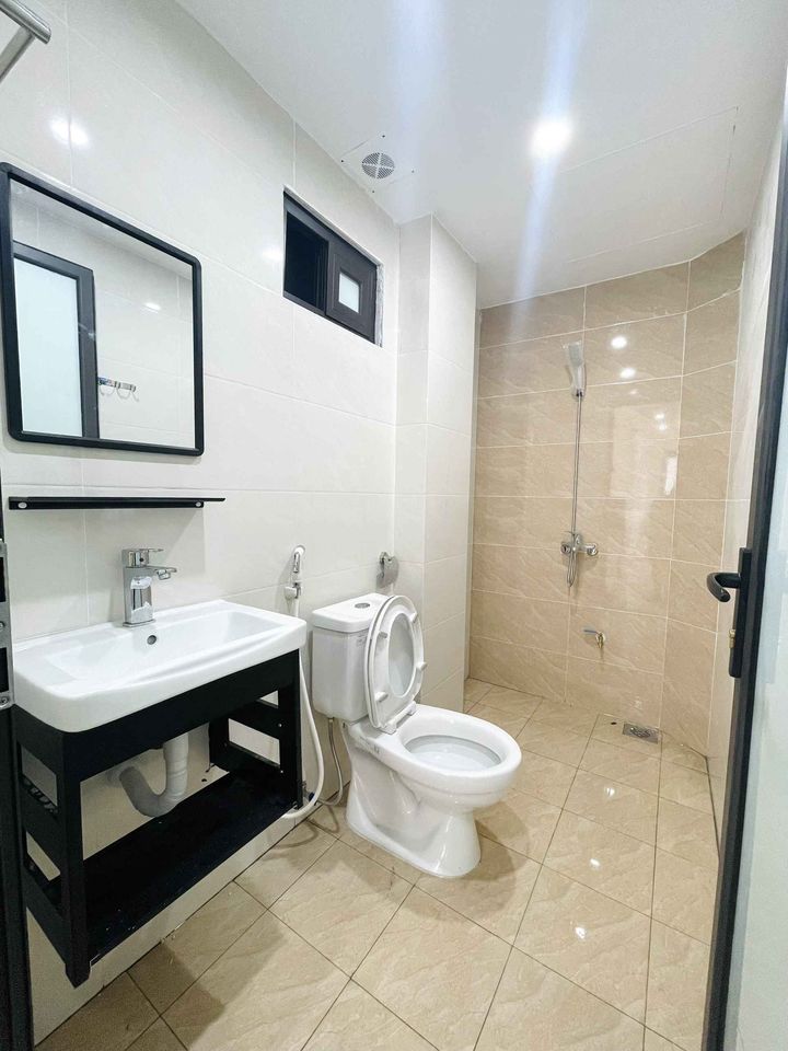 Cho thuê căn hộ tại ngõ 58 Nguyễn Khánh Toàn, giá 7,2tr/tháng