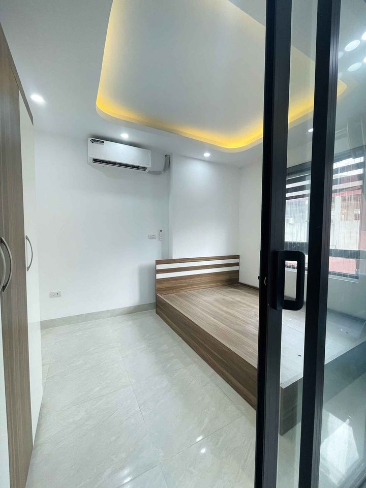 Cho thuê căn hộ tại ngõ 58 Nguyễn Khánh Toàn, giá 7,2tr/tháng