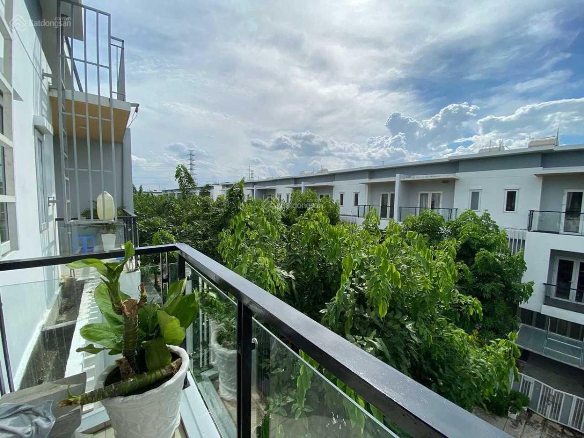 Cần cho thuê nhà Mega Village Khang Điền, VX Phú Hữu quận 9