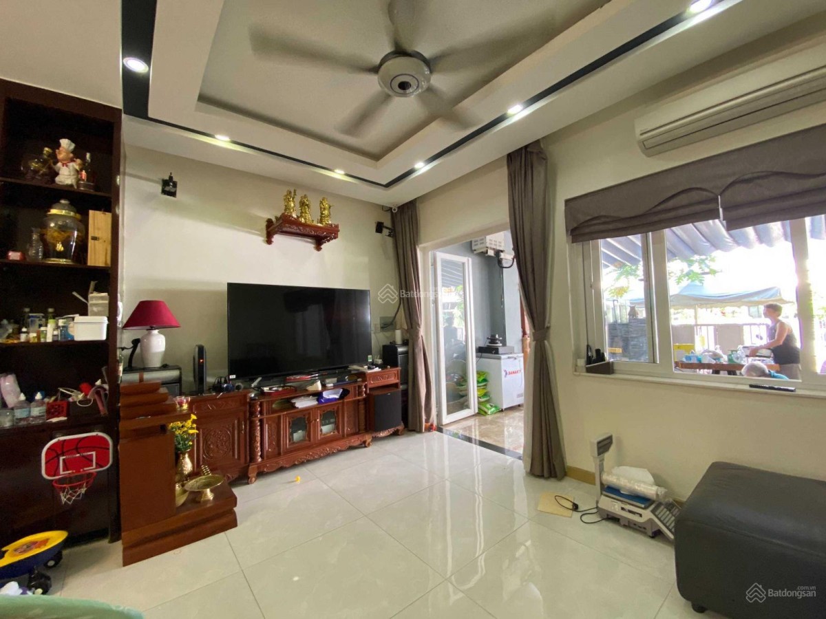 Cần cho thuê nhà Mega Village Khang Điền, VX Phú Hữu quận 9