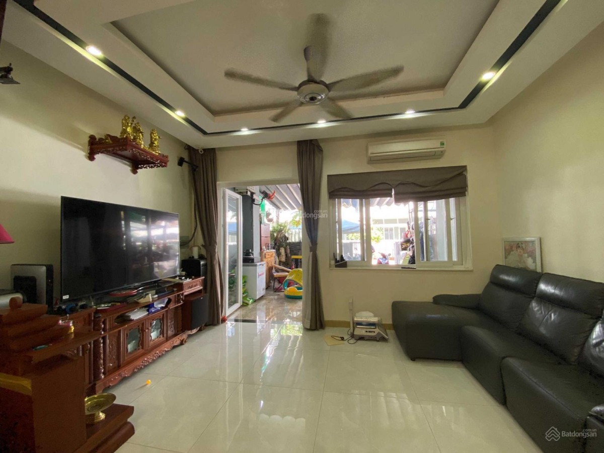 Cần cho thuê nhà Mega Village Khang Điền, VX Phú Hữu quận 9