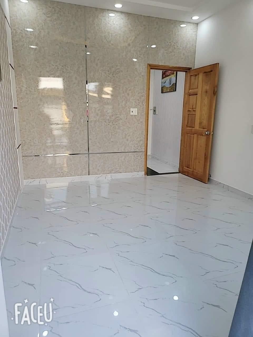 Cần vốn sang gấp 1 trệt 1 lầu đúc thật tại Hóc môn, sổ riêng trả góp