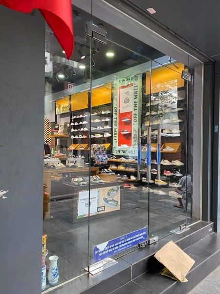 Bán mặt phố bà triệu, 70m2, bán đất tặng nhà, mặt tiền quyền lực, sổ A4, building tuyệt