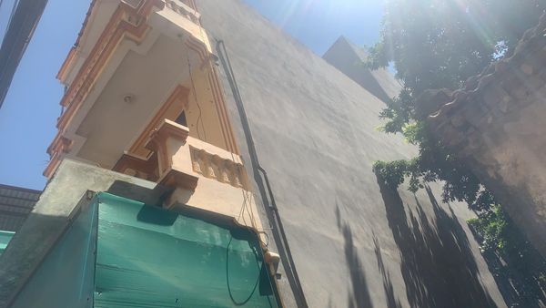 Cần bán ngay đúng 20m đất ra mặt phố - gara oto 7 chỗ - nhà 3 mặt ngõ - đầu tư chia 2 lô xây bán hợp lý - ngõ thông