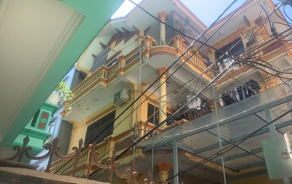 Cần bán ngay đúng 20m đất ra mặt phố - gara oto 7 chỗ - nhà 3 mặt ngõ - đầu tư chia 2 lô xây bán hợp lý - ngõ thông