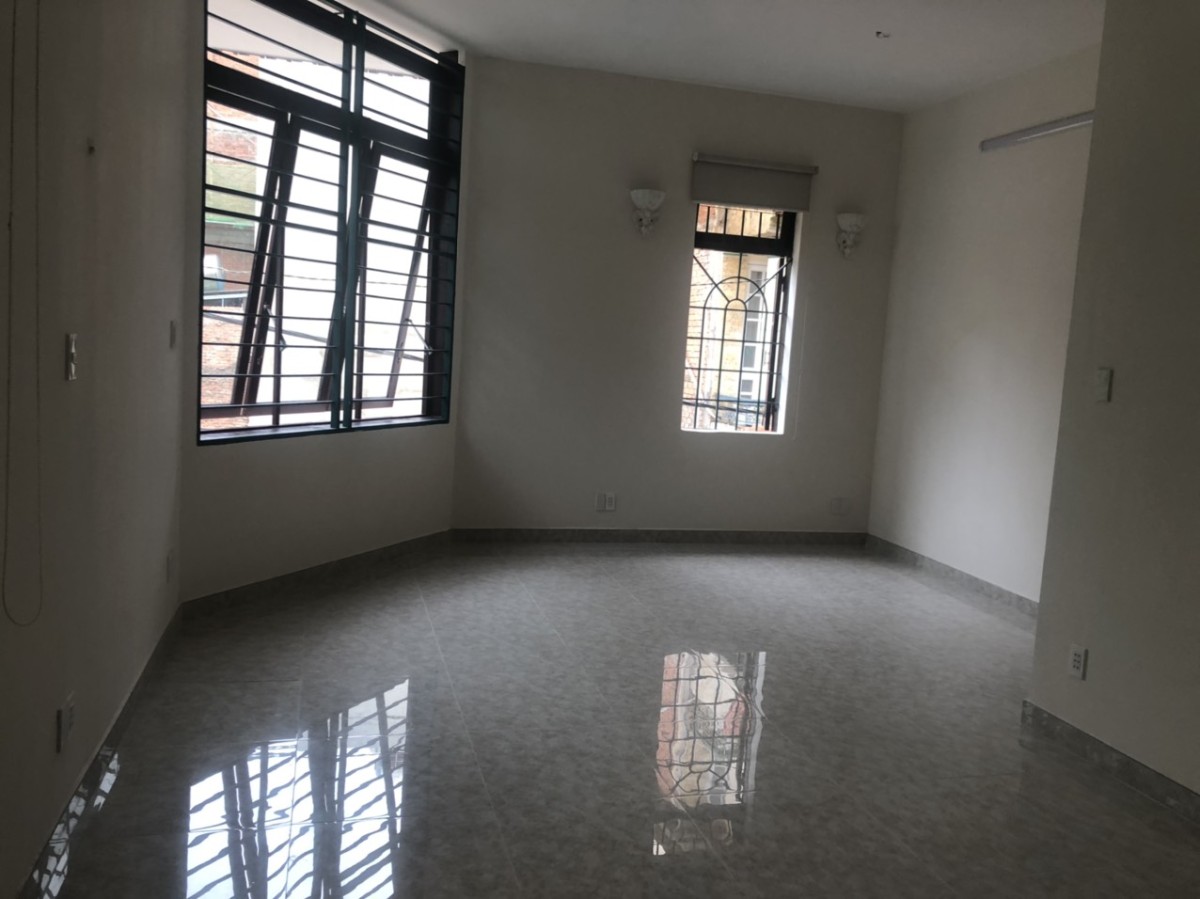 Cần cho thuê nhà nguyên căn 2 mặt tiền đường Cộng Hòa giá 25 tr/tháng