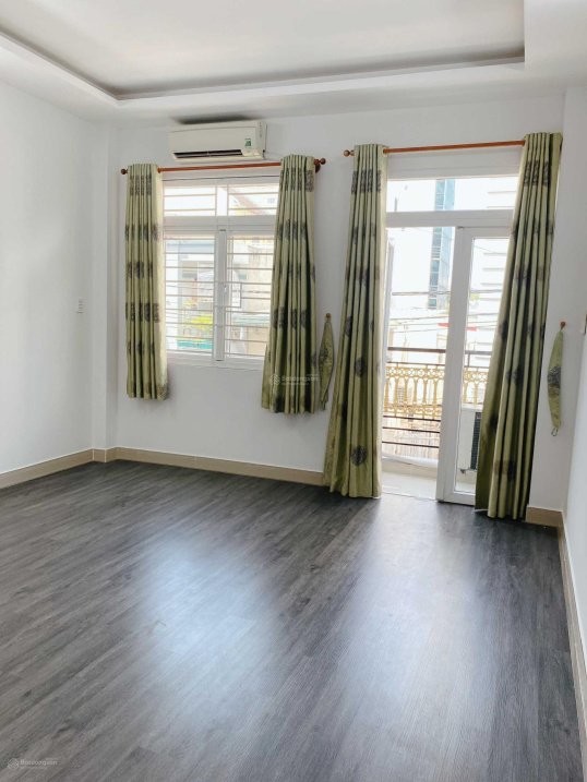 Cho thuê nhà nguyên căn đường Lý Phục Man, quận 7