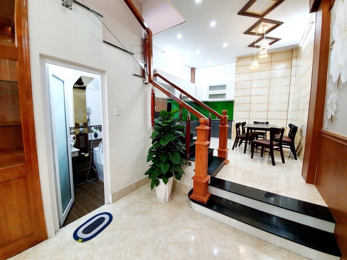 Chính chủ cho thuê nhà 3 lầu đường Nguyễn Văn Khối, Gò Vấp