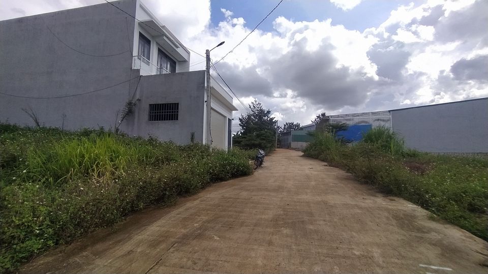 Cần tiền bán gấp lô đất cách trường tiểu học Nghĩa Hiệp chỉ 150m, Đức Trọng, Lâm Đồng