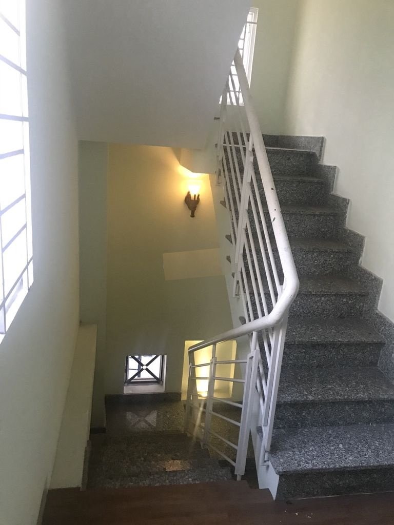 Cho thuê nhà nguyên căn hẻm xe hơi Huỳnh Tấn Phát