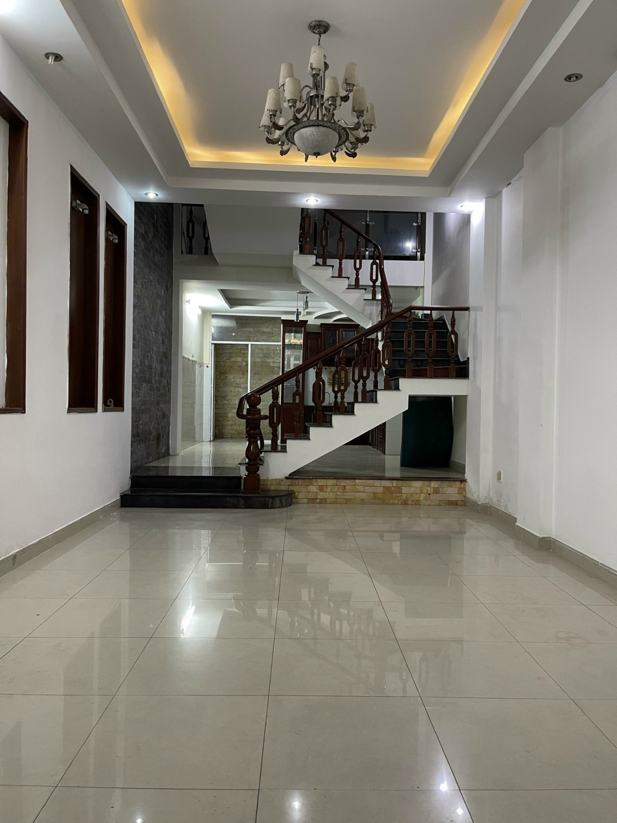 Cho thuê nhà hẻm xe tải đường Phan Huy Ích, Gò Vấp
