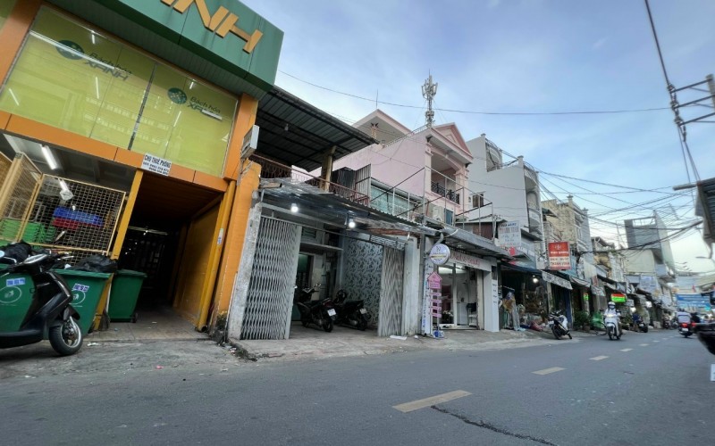 Bán Mặt Tiền Phan Văn Hân Sát Ngay Quận 1, Vị Trí Kinh Doanh Đắc Địa ,Giá 15 Tỷ